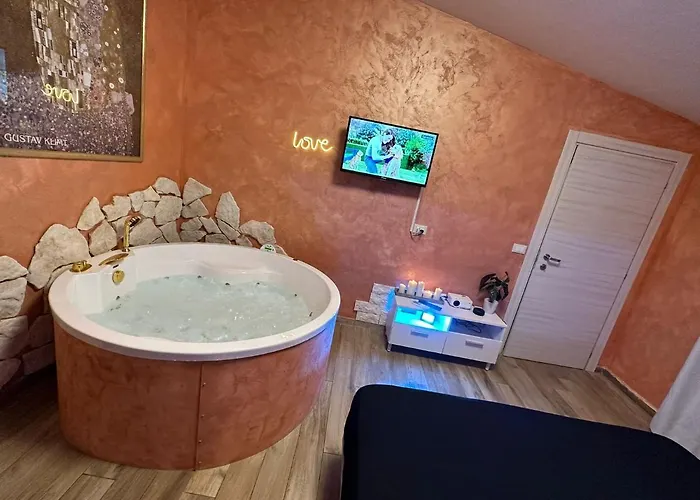 Atena Apartments B&B Gold